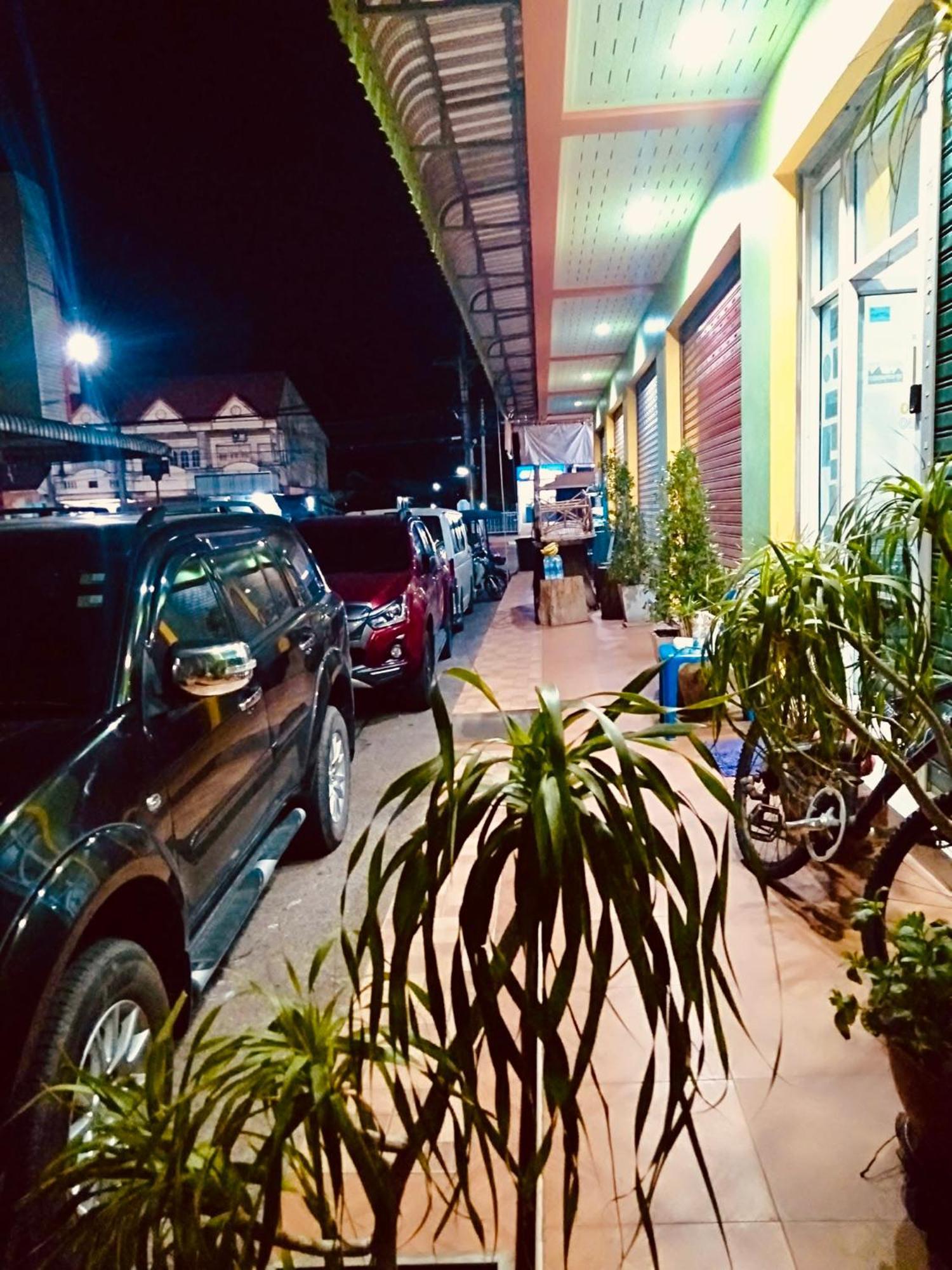 Apartment Baansrisuthum Don Sak